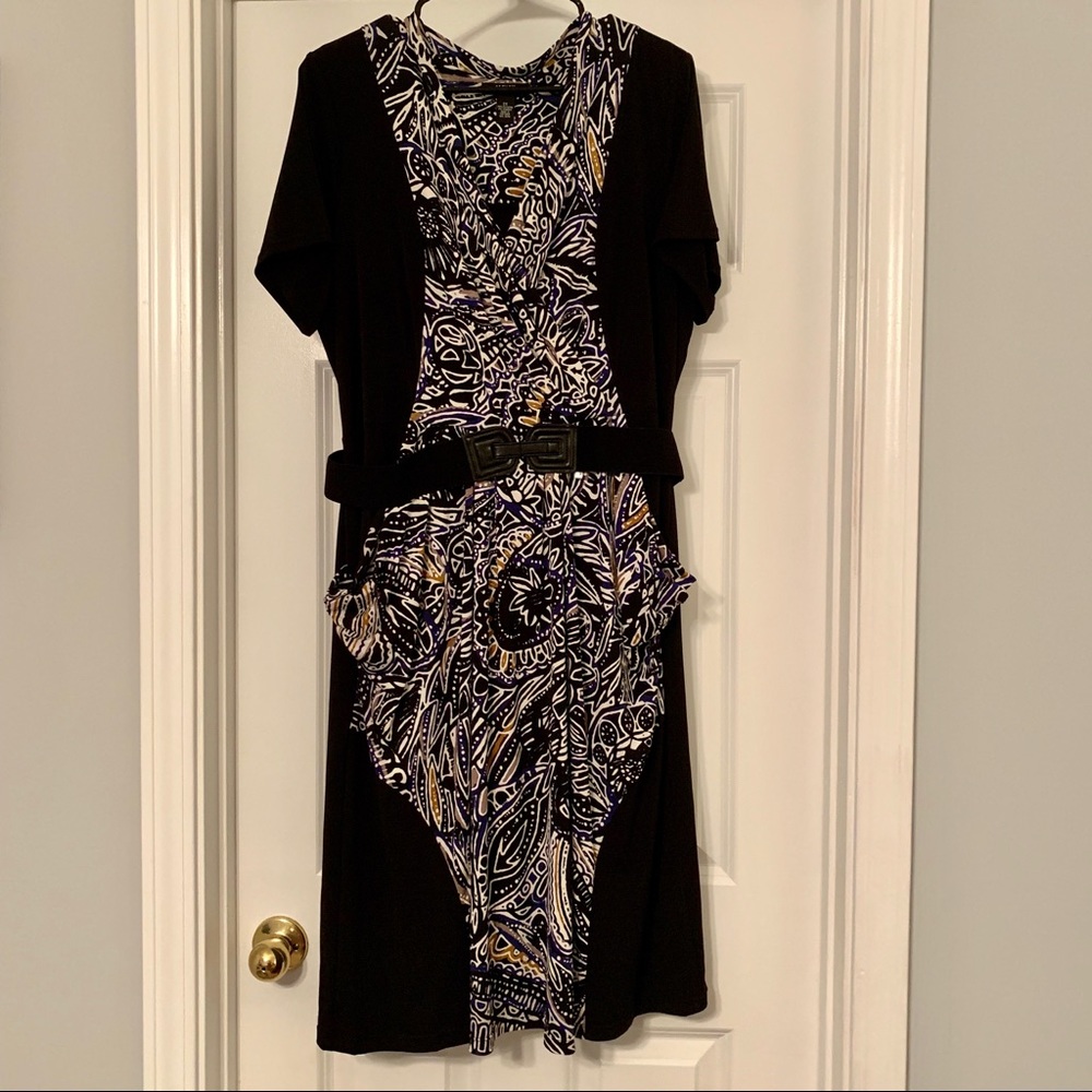 Alfani Woman Black and Multi Print Dress w Pockets